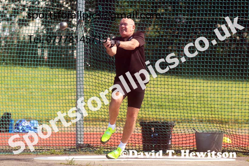 Mens hammer, 2024 NE Masters Track and Field Champs., Monkton Stadium, Jarrow.  Photo: David T. Hewitson/Sports for All Pics